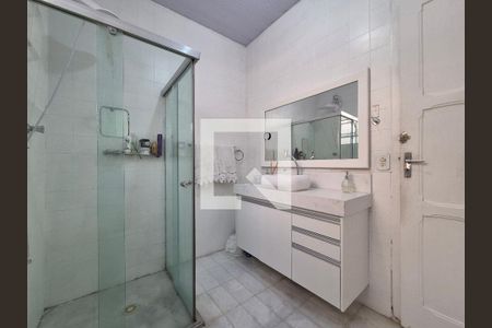 Casa à venda com 200m², 3 quartos e 2 vagasBanheiro