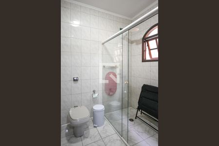 Casa à venda com 188m², 3 quartos e 2 vagasBanheiro