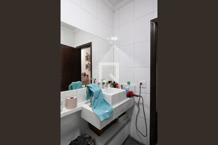 Casa à venda com 188m², 3 quartos e 2 vagasBanheiro