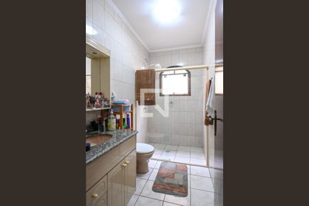 Casa à venda com 188m², 3 quartos e 2 vagasBanheiro