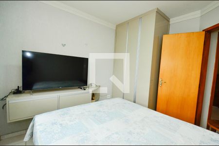 Quarto 1 de apartamento à venda com 2 quartos, 55m² em Pirajá, Belo Horizonte