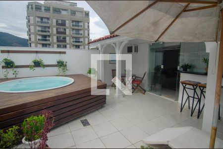 Apartamento à venda com 216m², 3 quartos e 1 vagaÁrea comum - Piscina