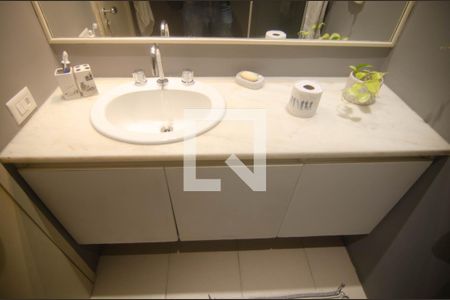 Apartamento à venda com 216m², 3 quartos e 1 vagaBanheiro da Suíte