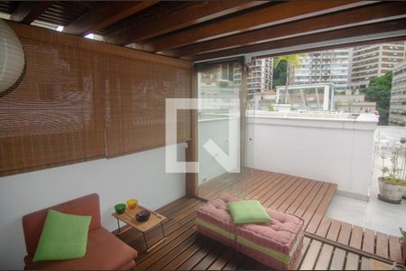 Apartamento à venda com 216m², 3 quartos e 1 vagaÁrea comum