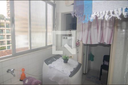 Apartamento à venda com 216m², 3 quartos e 1 vagaÁrea de Serviço