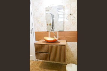 Apartamento à venda com 80m², 2 quartos e sem vagaBanheiro