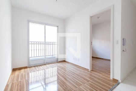 Sala de kitnet/studio para alugar com 2 quartos, 42m² em Jardim Adriana, Guarulhos