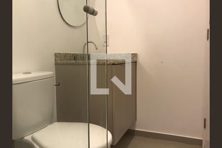 Banheiro de kitnet/studio para alugar com 1 quarto, 27m² em Vila Buarque, São Paulo