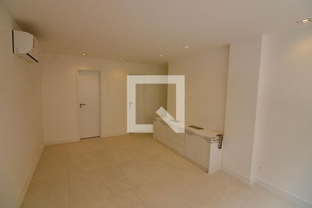Suíte 1 de apartamento para alugar com 3 quartos, 180m² em Barra da Tijuca, Rio de Janeiro