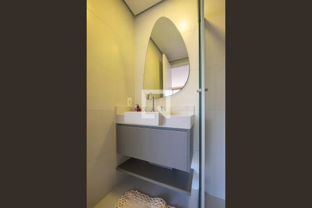 Banheiro de kitnet/studio para alugar com 1 quarto, 25m² em Pinheiros, São Paulo