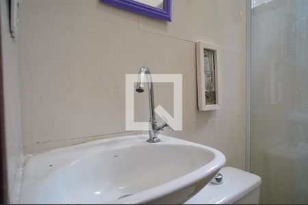 Banheiro de kitnet/studio para alugar com 1 quarto, 37m² em Lagoa da Conceição, Florianópolis