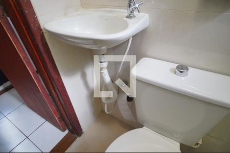 Banheiro de kitnet/studio para alugar com 1 quarto, 37m² em Lagoa da Conceição, Florianópolis