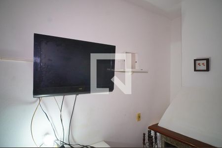 Sala - Quarto - TV de kitnet/studio para alugar com 1 quarto, 37m² em Lagoa da Conceição, Florianópolis