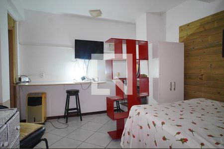 Sala - Quarto de kitnet/studio para alugar com 1 quarto, 37m² em Lagoa da Conceição, Florianópolis