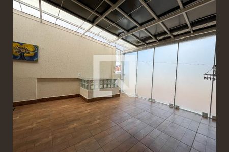 Casa à venda com 200m², 3 quartos e 1 vagaÁrea externa