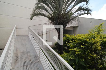 Casa de condomínio à venda com 120m², 3 quartos e 2 vagasEntrada