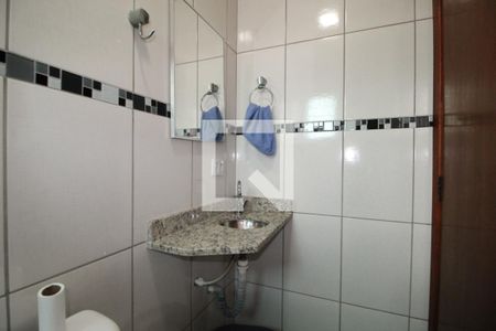 Casa de condomínio à venda com 120m², 3 quartos e 2 vagasBanheiro Social