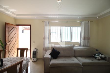 Casa de condomínio à venda com 120m², 3 quartos e 2 vagasSala