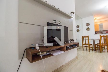 Sala de TV de apartamento à venda com 3 quartos, 80m² em Jardim Tupanci, Barueri