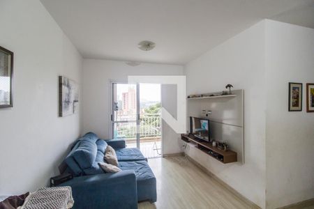 Sala de TV de apartamento à venda com 3 quartos, 80m² em Jardim Tupanci, Barueri
