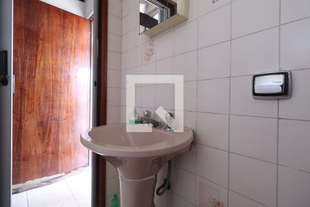 Casa à venda com 120m², 4 quartos e 6 vagasBanheiro 2