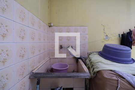 Casa à venda com 120m², 4 quartos e 6 vagasLavanderia