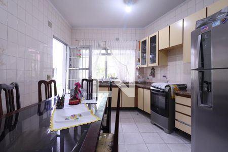 Casa à venda com 120m², 4 quartos e 6 vagasCozinha