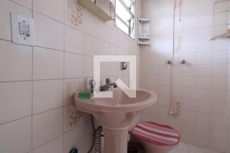 Casa à venda com 120m², 4 quartos e 6 vagasBanheiro 2