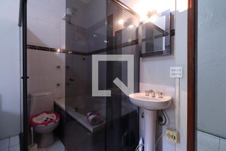 Casa à venda com 120m², 4 quartos e 6 vagasBanheiro da Suíte 1