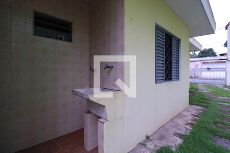 Casa à venda com 120m², 4 quartos e 6 vagasLavanderia