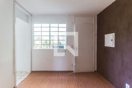 Sala de apartamento para alugar com 2 quartos, 50m² em Vila Perracini, Poá