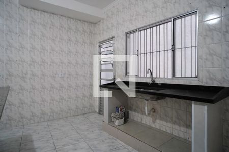Cozinha de casa para alugar com 1 quarto, 40m² em Jardim Eliane, São Paulo