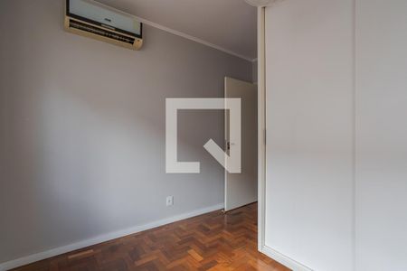 Quarto 1 de apartamento para alugar com 3 quartos, 102m² em Petrópolis, Porto Alegre