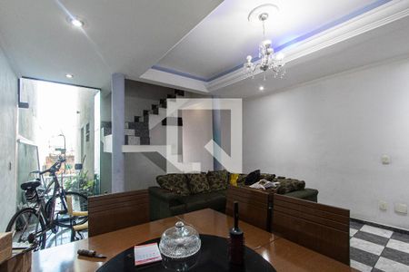 Casa para alugar com 204m², 4 quartos e 2 vagasSala