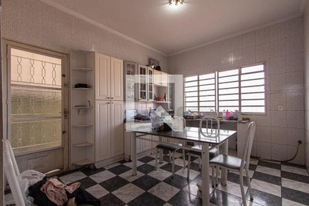 Casa para alugar com 204m², 4 quartos e 2 vagasCozinha