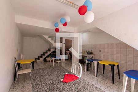 Casa para alugar com 204m², 4 quartos e 2 vagasÁrea comum 