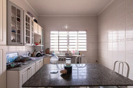Casa para alugar com 204m², 4 quartos e 2 vagasCozinha