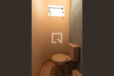 Casa para alugar com 204m², 4 quartos e 2 vagasBanheiro Suíte Piso Inferior