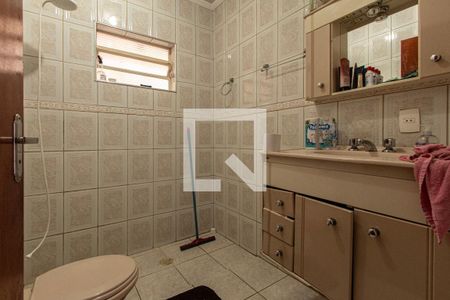 Casa para alugar com 204m², 4 quartos e 2 vagasBanheiro Social Piso Inferior