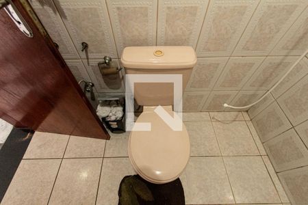Casa para alugar com 204m², 4 quartos e 2 vagasBanheiro Social Piso Inferior