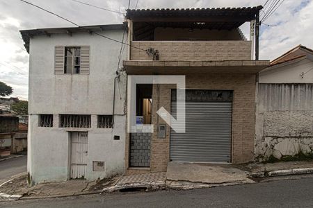 fachada de casa para alugar com 3 quartos, 105m² em Vila Moraes, São Paulo