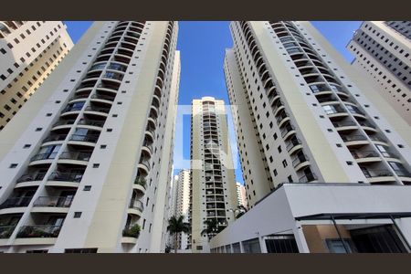 Apartamento para alugar com 120m², 3 quartos e 2 vagasFachada