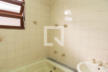 Casa à venda com 125m², 2 quartos e 1 vagaBanheiro do Quarto 2