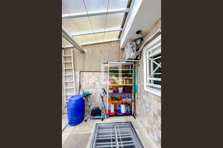 Casa à venda com 267m², 4 quartos e 3 vagasÁrea de Serviço 2