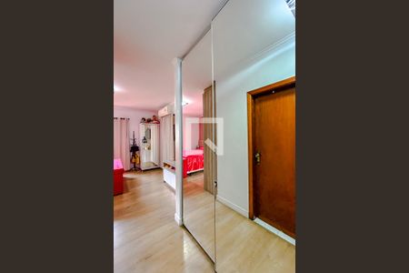 Casa à venda com 267m², 4 quartos e 3 vagasQuarto 1 - Armários