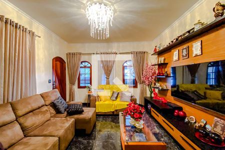 Sala de casa à venda com 4 quartos, 267m² em Vila Canero, São Paulo