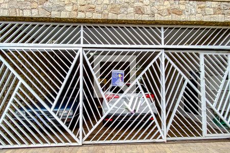 Casa à venda com 267m², 4 quartos e 3 vagasFachada