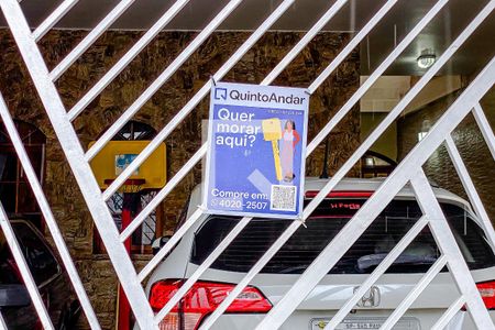 Casa à venda com 267m², 4 quartos e 3 vagasFachada