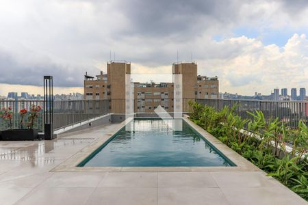 Apartamento à venda com 37m², 1 quarto e sem vaga Apartamento à venda com 37m², 1 quarto e sem vagaÁrea comum - Piscina