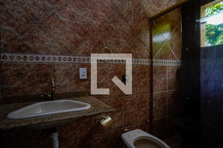Banheiro do Quarto 1 de casa de condomínio para alugar com 4 quartos, 358m² em Piratininga, Niterói